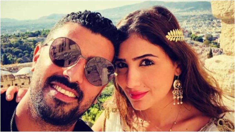 محمد سامي ومي عمر في وضع حميمي في حمام السباحة (شاهد)