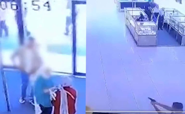 تجري وتصرخ من الرعب.. أردني يلاحق فتاة بسلاح ناري ويصيبها (فيديو) تجري وتصرخ من الرعب.. أردني يلاحق فتاة بسلاح ناري ويصيبها (فيديو)