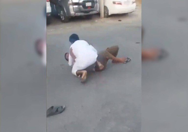 فيديو صادم قلب الكويت لاعتداء وحشي على وافد من قبل مواطن