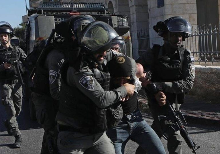 شرطة الاحتلال تعتقل ناشطا إسرائيليا في القدس بسبب “قبعة الشهيد”.. ما القصة؟ شرطة الاحتلال تعتقل ناشطا إسرائيليا في القدس بسبب "قبعة الشهيد".. ما القصة؟