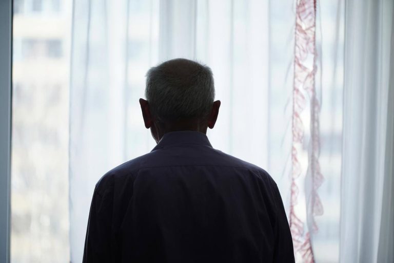الوحدة تؤدي لأمراض القلب والأوعية الدموية