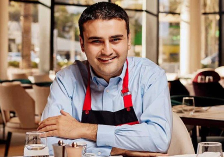 مكتئب وبائس.. ظهور جديد صادم للشيف بوراك بعد خيانة والده