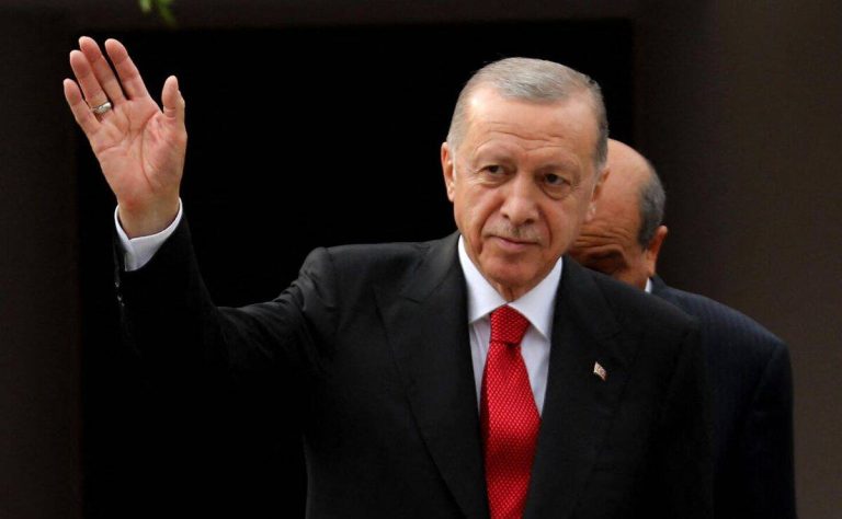 “لا يليق بمسلم تركي”.. كلمة مؤثرة لأردوغان ردا على خطاب الكراهية تجاه اللاجئين "لا يليق بمسلم تركي".. كلمة مؤثرة لأردوغان ردا على خطاب الكراهية تجاه اللاجئين