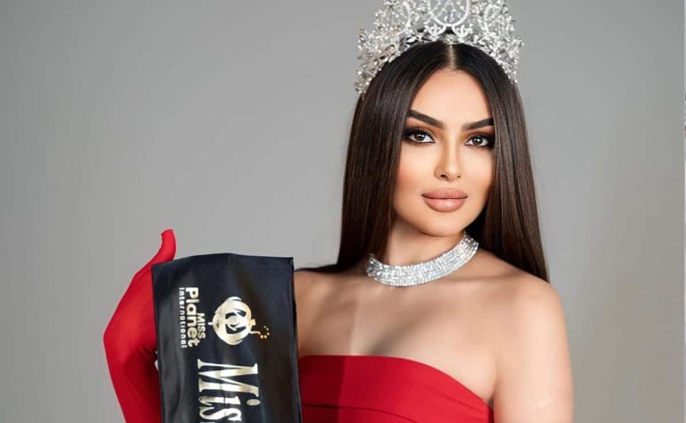 ملكة جمال السعودية في إطلالة مثيرة وشرسة على السرير وحديث عن لبس البكيني (شاهد)