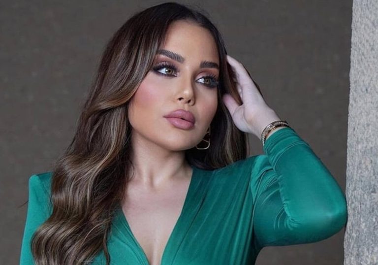 ابنة هيفاء وهبي في إطلالة مثيرة داخل حمام السباحة.. بيكيني عارٍ ونظرة تحكي الكثير (شاهد) ابنة هيفاء وهبي في إطلالة مثيرة داخل حمام السباحة.. بيكيني عارٍ ونظرة تحكي الكثير