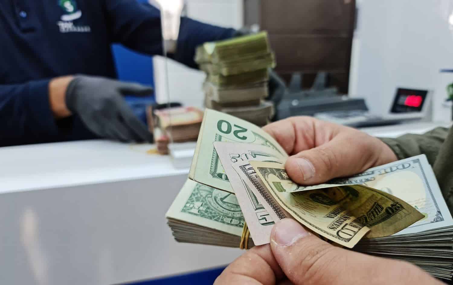 صدفة تقود إلى أكبر شبكة غسل أموال بالعراق.. خدعت السلطات 12 عاما بطرق شيطانية شبكة غسل أموال