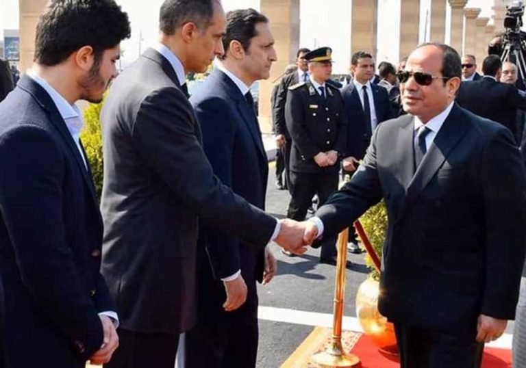 هل يحكم السيسي مصر حتى يلفظ آخر أنفاسه؟.. نجل مبارك يربك المشهد بتدخل مفاجئ هل يحكم السيسي مصر حتى يلفظ آخر أنفاسه؟.. نجل مبارك يربك المشهد بتدخل مفاجئ