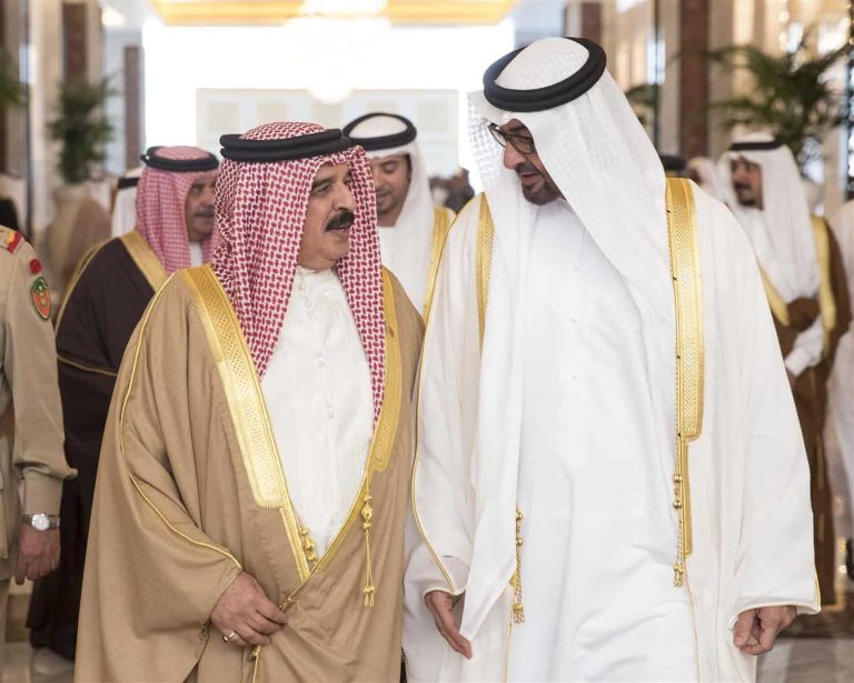 لماذا غاب ملك البحرين عن اللقاء التشاوري الخليجي في جدة وهل حقاً منعه محمد بن زايد؟! علاقة محمد بن زايد في غياب ملك البحرين عن اللقاء التشاوري الخليجي في جدة