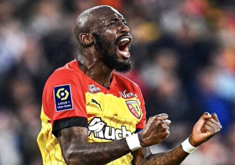 فوفانا يوقع مع النصر السعودي