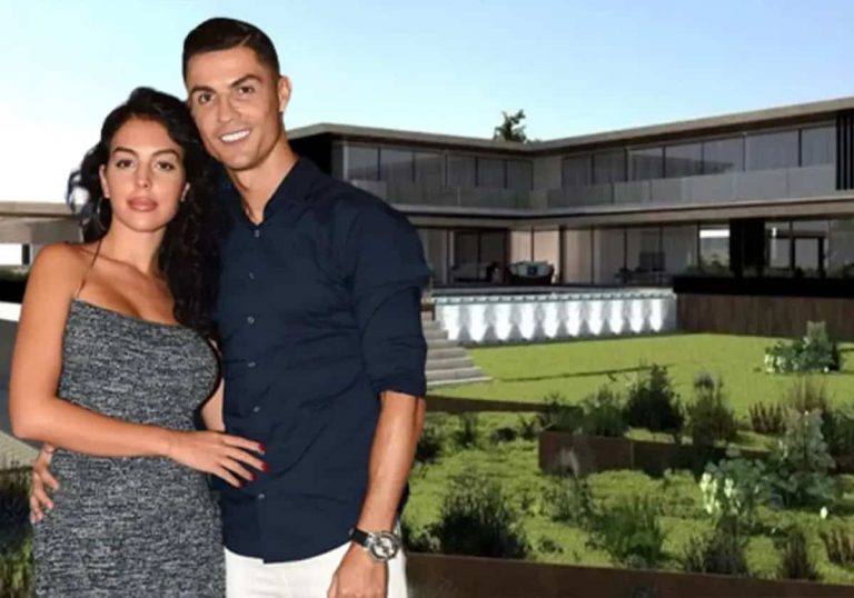 فيديو.. قصر رونالدو وجورجينا الأغلى في البرتغال يتسبب بقلق كبير لهما فيديو.. قصر رونالدو وجورجينا الأغلى في البرتغال يتسبب بقلق كبير لهما