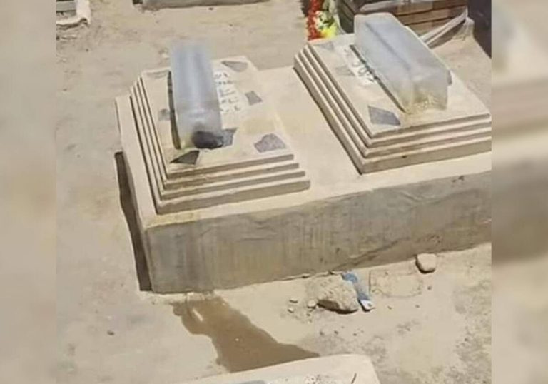 العراق.. قوالب ثلج على قبور الموتى لتبريد حرارة الصيف تثير جدلاً كبيراُ