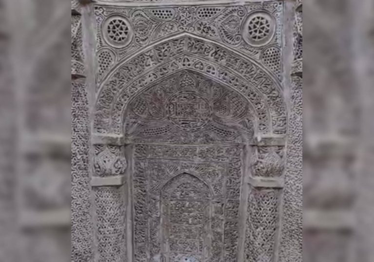ما حدث لمحراب أثري نادر في سلطنة عمان أثار الغضب وتدخل حكومي عاجل