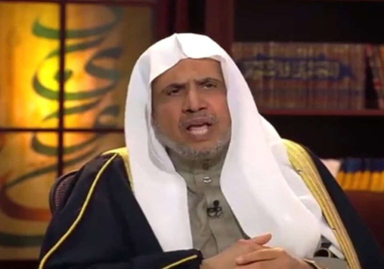 محمد العيسى يبرر لحرق المصحف في السويد ويرفض مقاطعة المنتجات السويدية