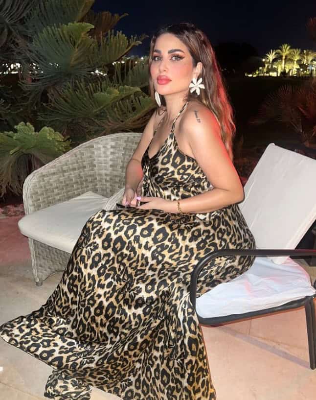 ندى الكامل بفستان التايجر