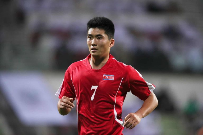 هان كوانغ سونغ لاعب كوري شمالي أذهل عالم كرة القدم ثم اختفى