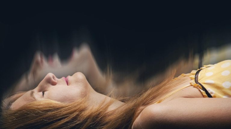 هل تحلم بالموت أحيانا؟ إليك ما يعنيه ذلك حسب خبيرة