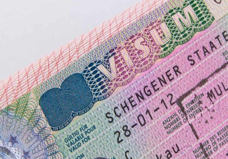 خاص بالعمانيين.. تنبيه هام من سفارة عُمان في ألمانيا إلى حاملي تأشيرة “شنغن” خاص بالعمانيين.. تنبيه هام من سفارة عُمان في ألمانيا إلى حاملي تأشيرة "شنغن"
