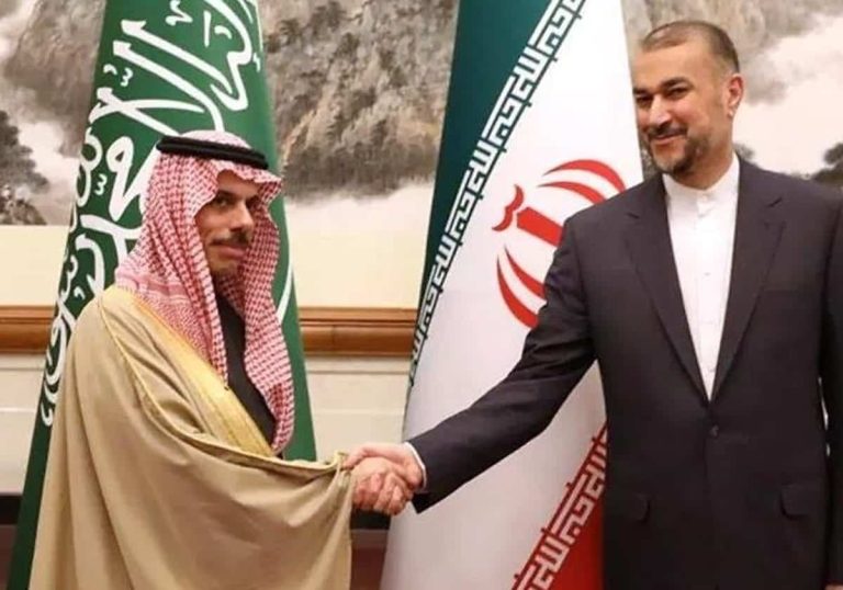 “الخليج الفارسي”.. فضيحة سعودية فجّرها وزير إيراني تكشف عمق الخلاف بين الرياض وأبوظبي "الخليج الفارسي".. فضيحة سعودية فجّرها وزير إيراني تكشف عمق الخلاف بين الرياض وأبوظبي