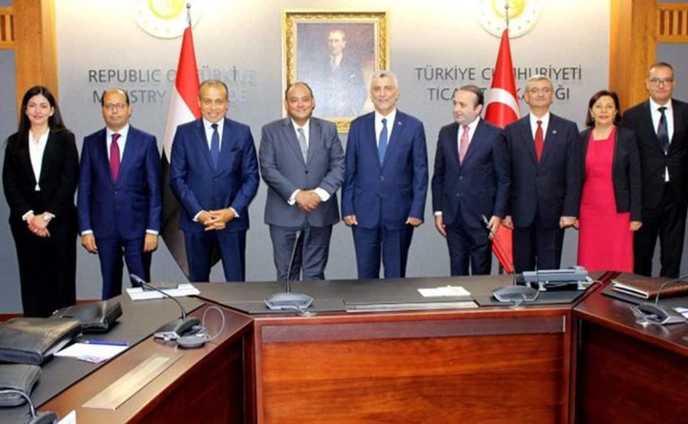 خارطة طريق جديدة.. ماذا أفرزت أول زيارة لوزير الصناعة المصري لتركيا منذ 10 سنوات؟ خارطة طريق جديدة.. ماذا أفرزت أول زيارة لوزير الصناعة المصري لتركيا منذ 10 سنوات؟