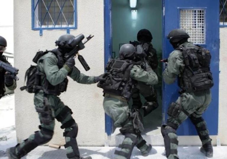 توتر في كل السجون.. نفير فلسطيني نصرة للأسرى بعد أحداث سجن النقب