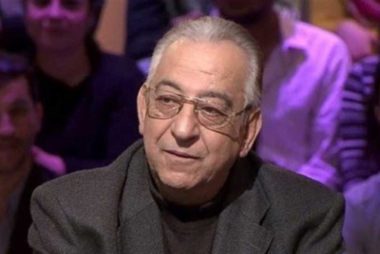 صور صادمة| الممثل المصريّ أحمد راتب بملابسه الدّاخلية في أحد المقاهي! أحمد راتب
