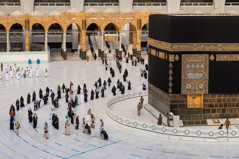 أداء العمرة