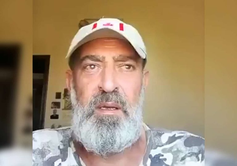 “إن كنت رجلا”.. ناشط علوي يتحدى بشار الأسد ويفضح زوجته أسماء (فيديو) "إن كنت رجلا".. ناشط علوي يتحدى بشار الأسد ويفضح زوجته أسماء