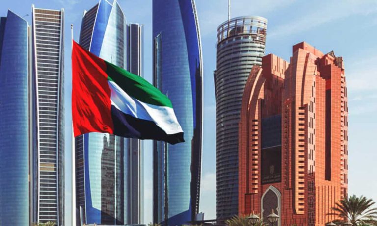 سكان في أبوظبي يقتربون من وصفها بـ “خاوية على عروشها” الاقتصاد الإماراتي