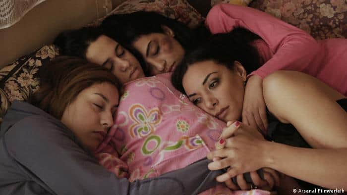 المستشفيات المغربية ترفض علاج ممثلة دور “العاهرة” في فيلم “الزين اللي فيك” بعد تعرضها للضرب الزين اللي فيك