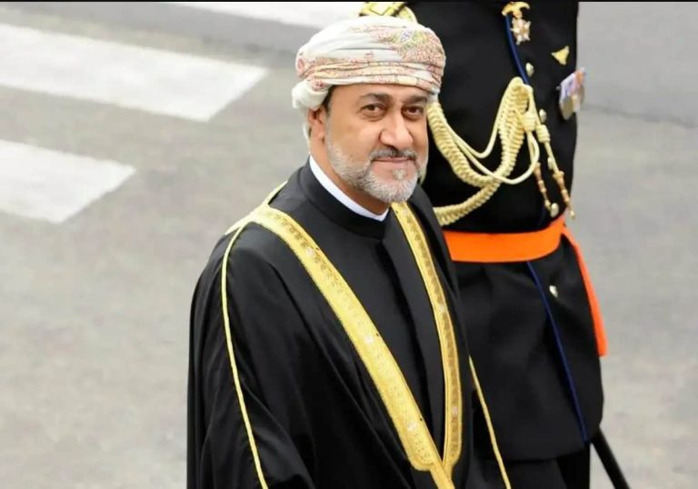 السلطان هيثم بن طارق
