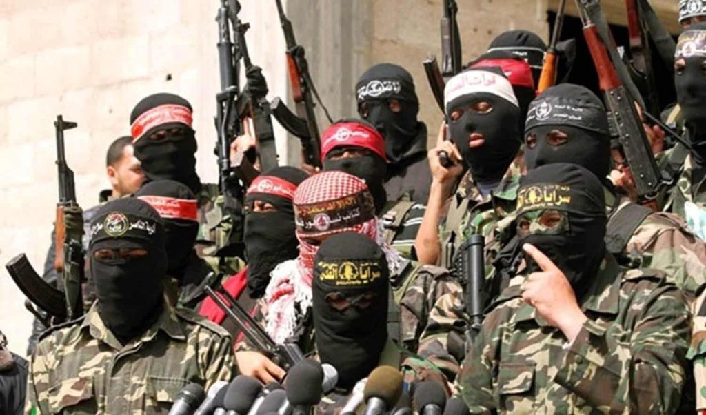 قيادة المقاومة أخذت قرارات عاجلة برفع حالة التأهب وإخلاء بعض مواقعها خشية غدر إسرائيلي