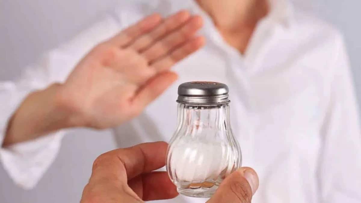 الآثار الجانبية المحتملة لتناول كميات قليلة من الملح