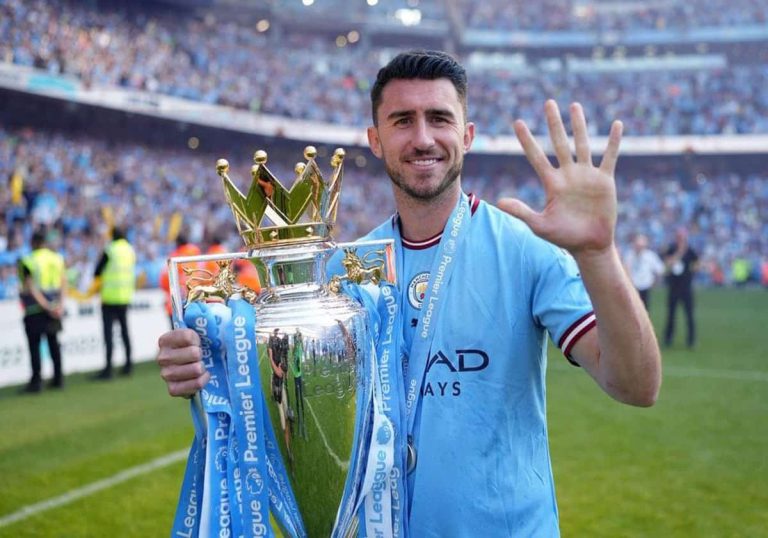 مدافع مانشستر سيتي لابورت
