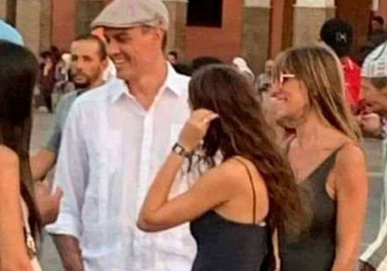 هذا ما ينتظر سانشيز بعد إجازته الخاصة في المغرب.. فجرت غضب الإسبان هذا ما ينتظر سانشيز بعد إجازته الخاصة في المغرب.. فجرت غضب الإسبان