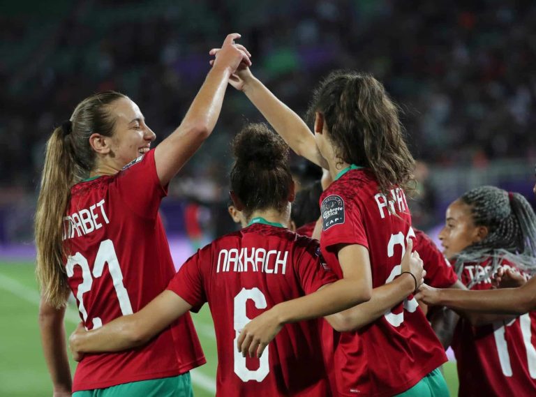 السفير الأمريكي يهنيء لبؤات الأطلس بطريقة مثيرة وغريبة (شاهد) تأهل منتخب المغرب لكرة القدم للسيدات