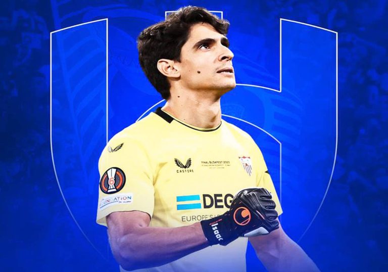بعد صفقة نيمار.. الهلال السعودي يقترب من التوقيع مع المغربي ياسين بونو الحارس المغربي ياسين بونو