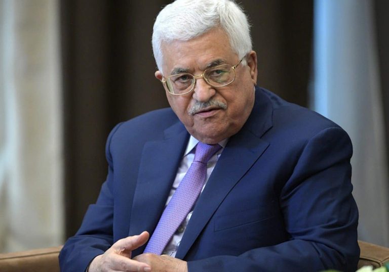 ضغوط تمارسها سيدة فلسطينية تشعل الجدل حول خليفة عباس على رأس السلطة.. ما القصة؟