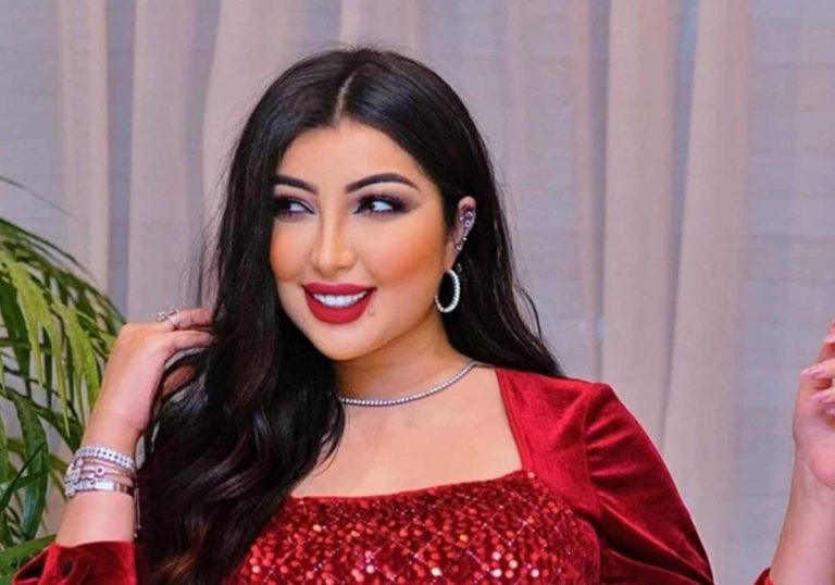 دنيا بطمة تكرر إهانتها لـ محمد السادس.. هل تعمدت هذه المرة وما هو سر إطلالتها الفاضحة؟