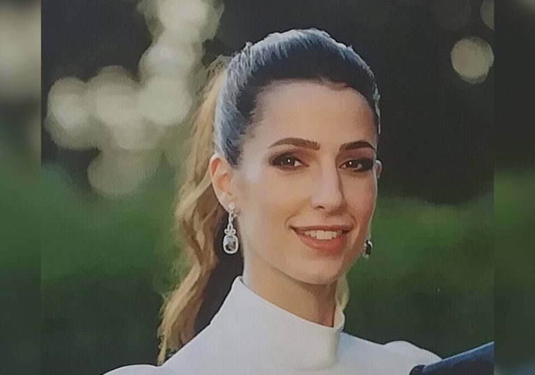 "لفتة هاشمية وهدية خاصة".. ما فعلته رجوة آل سيف حديث الأردنيين