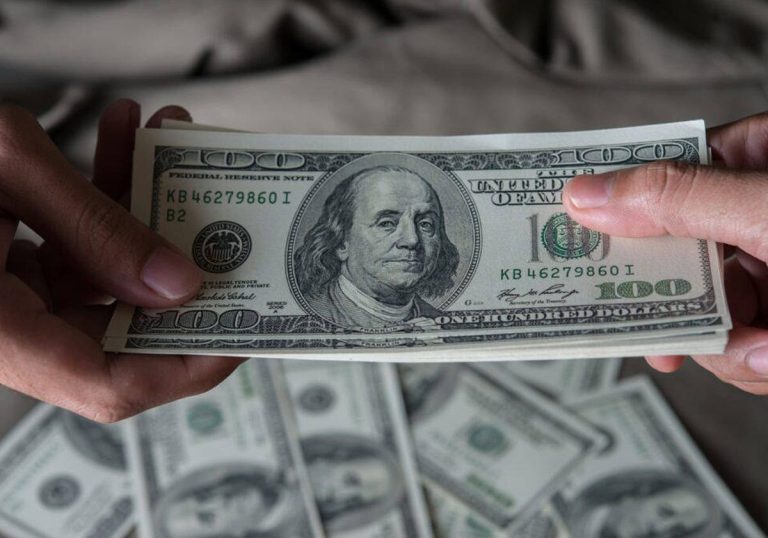 مصر.. سعر الدولار تجاوز الـ 40 جنيها بالعقود الآجلة وأنباء تشير لموعد التعويم الجديد