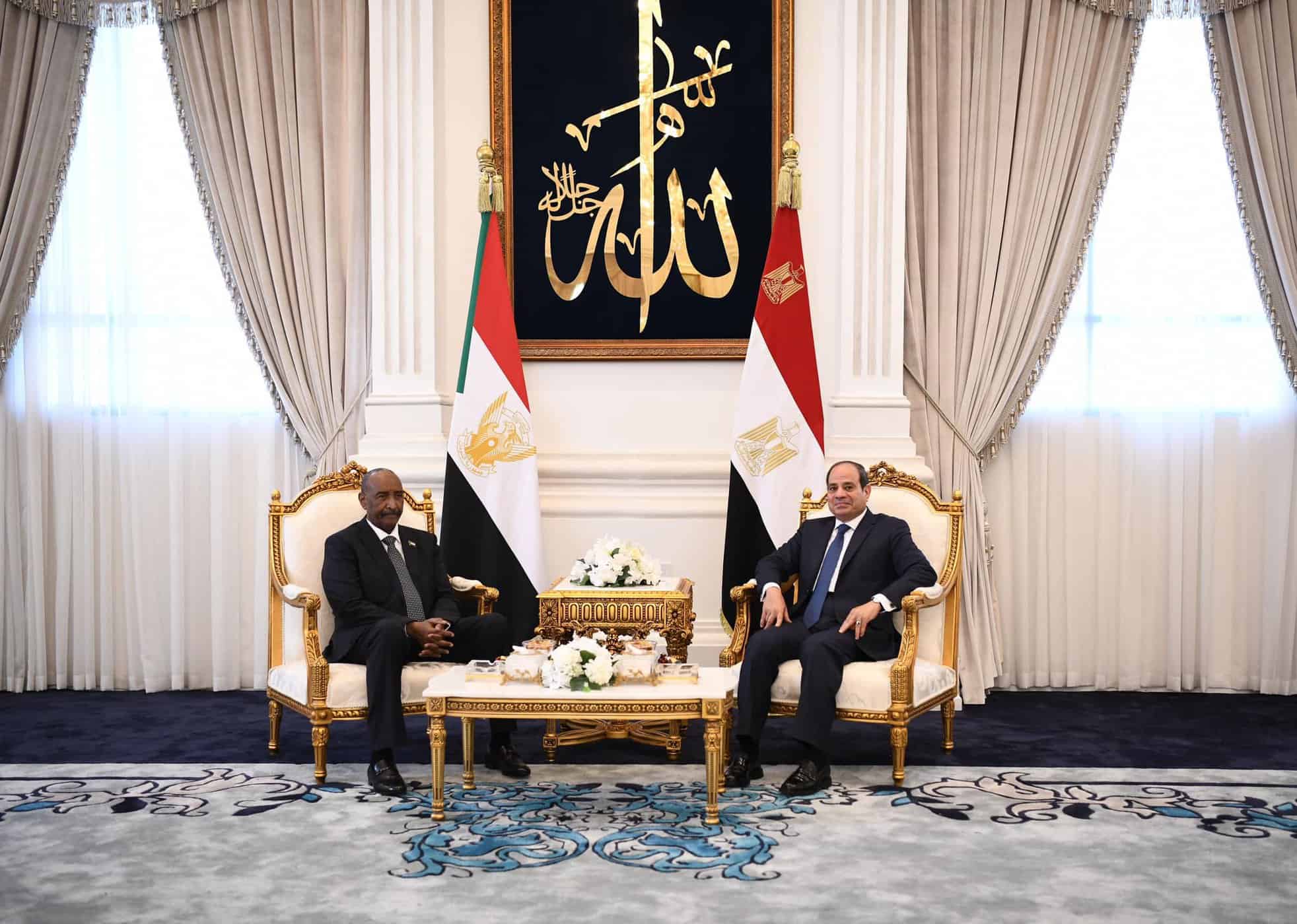 عبد الفتاح السيسي والبرهان في العلمين