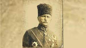 كاتب سعودي: “التاريخ الذي يبصق على وجوه الخونة.. ينحني ليُقبّل رأس فخر الدين باشا” فخر الدين باشا،