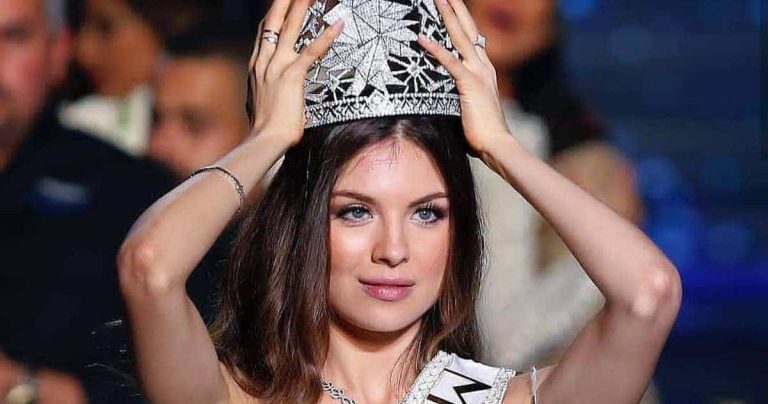 مايا رعيدي في الحمام