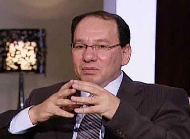 وائل قنديل يعلق على انتخاب عون رئيسا: قناوي تزوج هنومة واقعيا بعد أن فشلت سينمائيا وائل قنديل