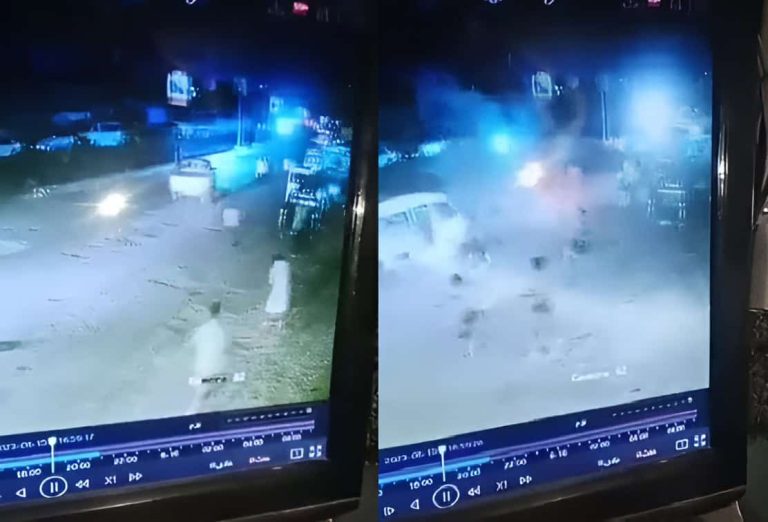 شاب يمني يفجر قنبلة يدوية في زوجته.. لحظة تحولهما إلى أشلاء مرعبة (فيديو) شاب يمني يفجر قنبلة يدوية في زوجته.. لحظة تحولهما إلى أشلاء مرعبة (فيديو)