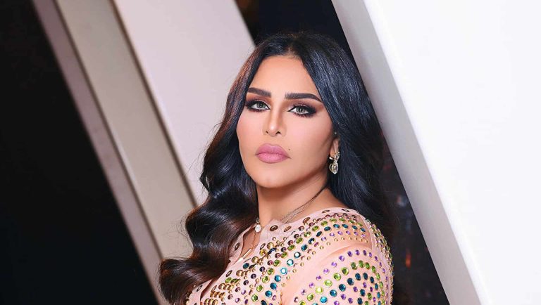 أحلام الشامسي تصدم متابعاً بتعليق قاتل بسبب زلزال المغرب وإعصار دانيال!