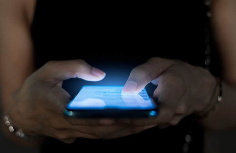 برامج خبيثة تهدد هاتفك بالتجسس عبر إعلانات الإنترنت.. تعرف عليها برامج خبيثة تهدد هاتفك بالتجسس عبر إعلانات الإنترنت