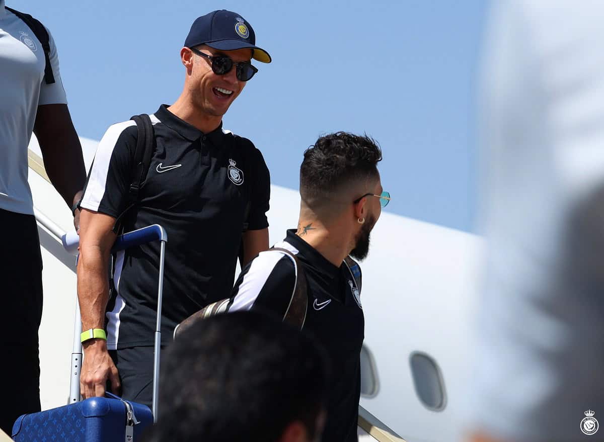 بعثة نادي النصر تصل طهران