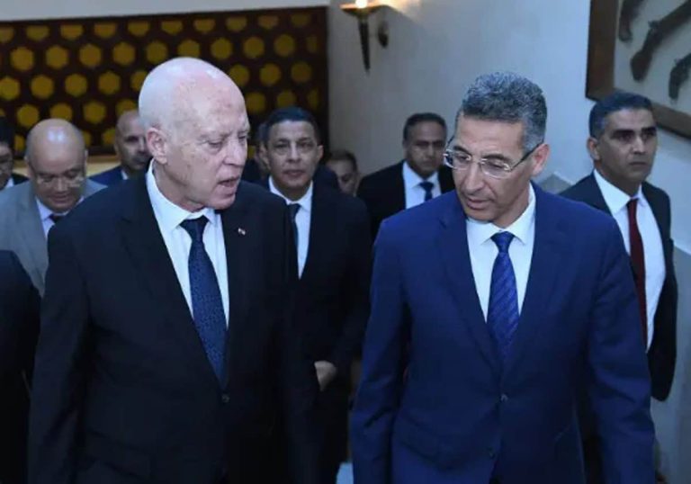 توفيق شرف الدين “الصندوق الأسود” لقيس سعيد.. حديثه في المحكمة سيكشف المستور توفيق شرف الدين وقيس سعيد