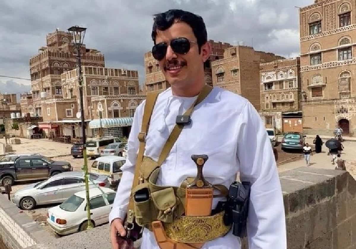ليس مختطفا.. مفاجأة بشأن الرحالة حارث الشريقي كشفها سفير اليمن بالسلطنة ليس مختطفا.. مفاجأة بشأن الرحالة حارث الشريقي كشفها سفير اليمن بالسلطنة